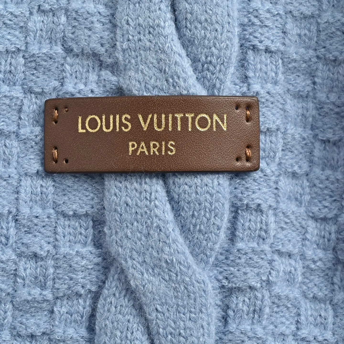 Louis Vuitton/Louis Vuitton leather label blue collar cable knit cardigan